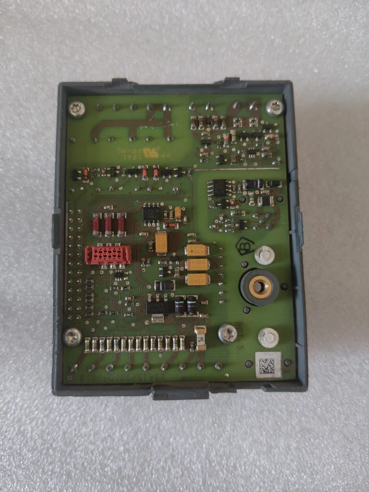 ABB UMC100 MOTOR CONTROLLER 230VAC 1A TESTED OK